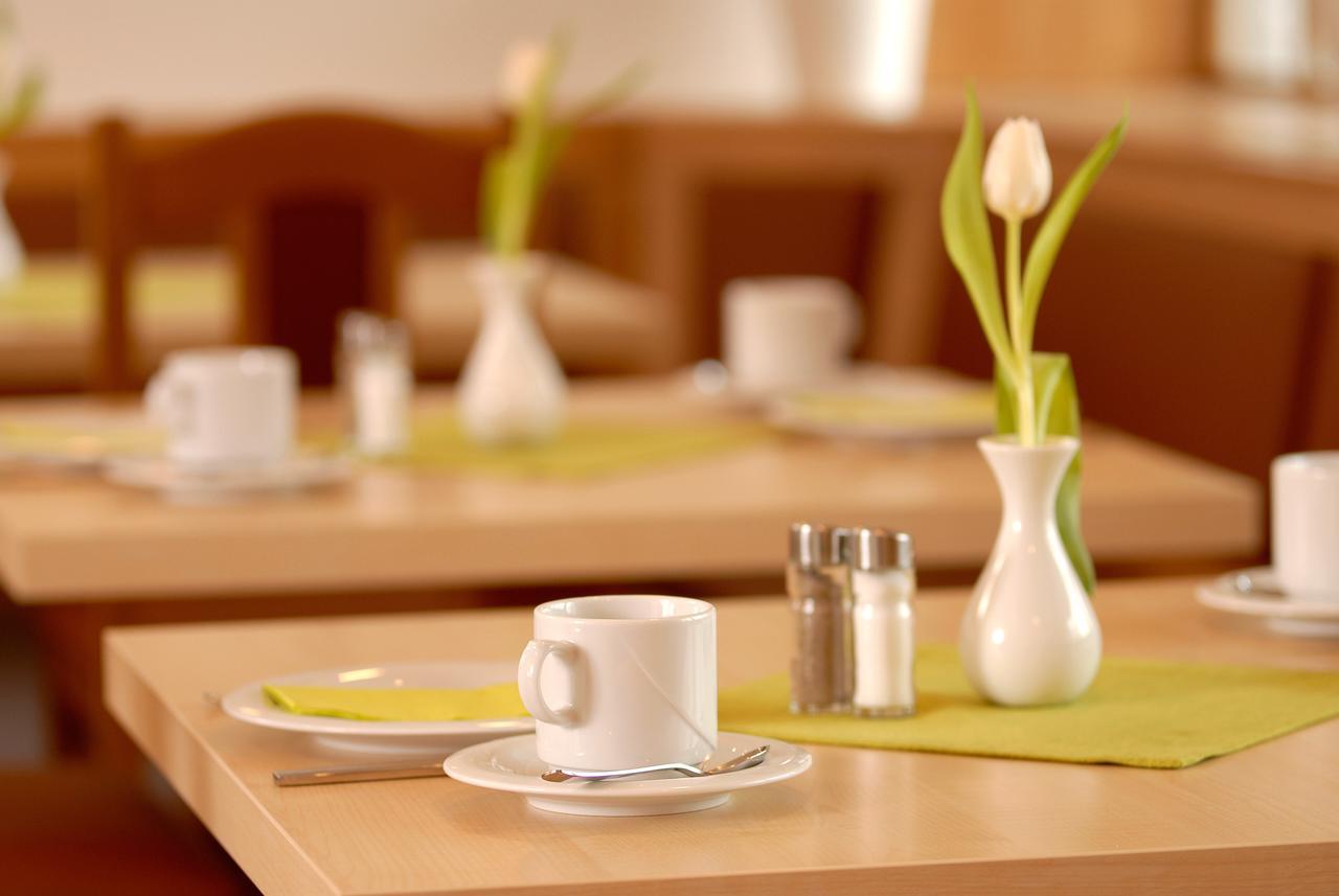 Garni Hotel Leitl Gmbh Егенфелден Екстериор снимка